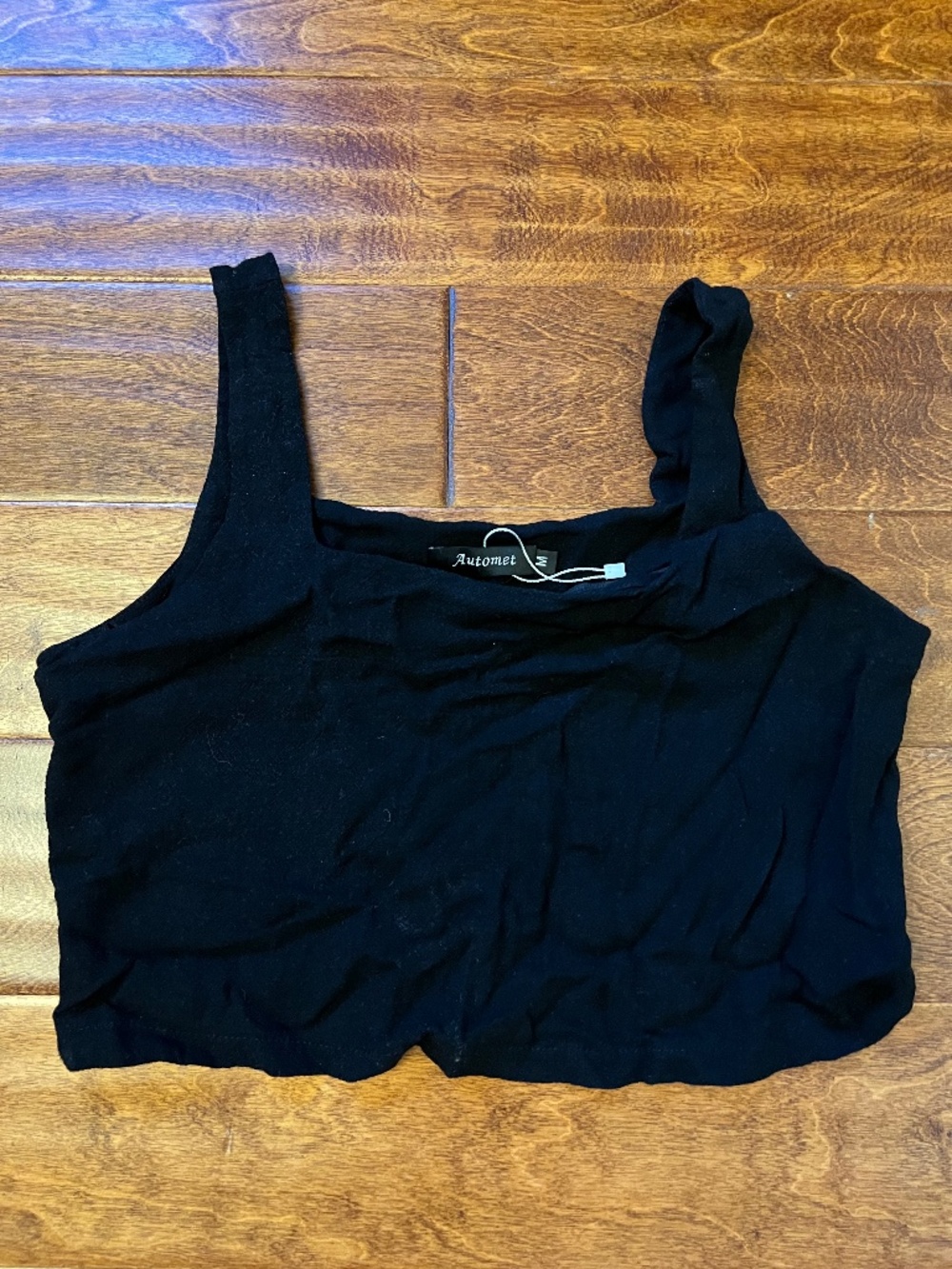 Black crop top, sleeveless